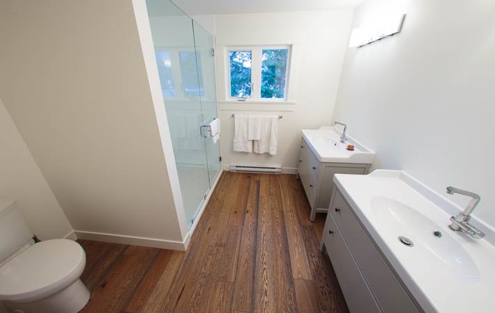 Panorama Place Residence - Custom bathroom, double sinks