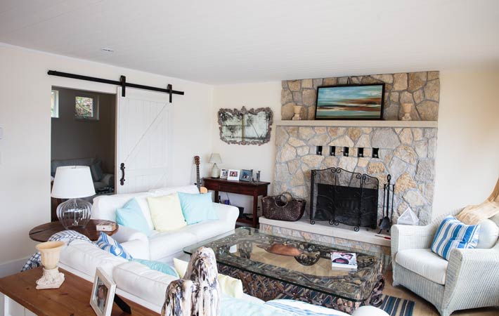 Sandercombe Residence - living room renovation